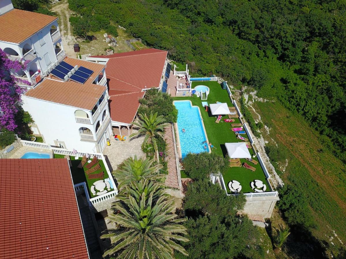Garden Resort - Apartments Maslina Potocnica Экстерьер фото